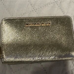 Women's Jet Set Small Zip Around Card Case on Gold
